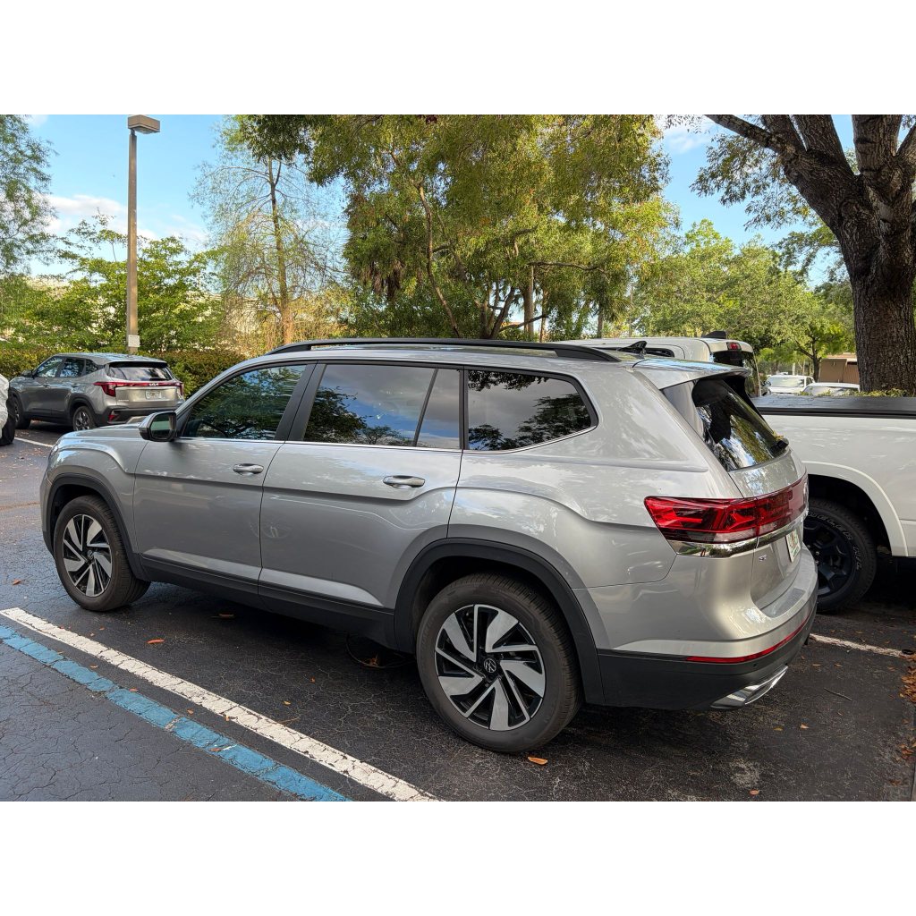 2026 Volkswagen Atlas SE